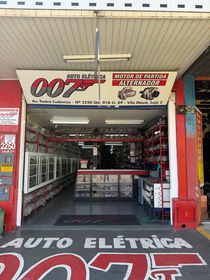 Fachada e estoque da loja Auto Elétrica 007 na Av. Pedro Ludovico, Vila Mauá, Goiânia